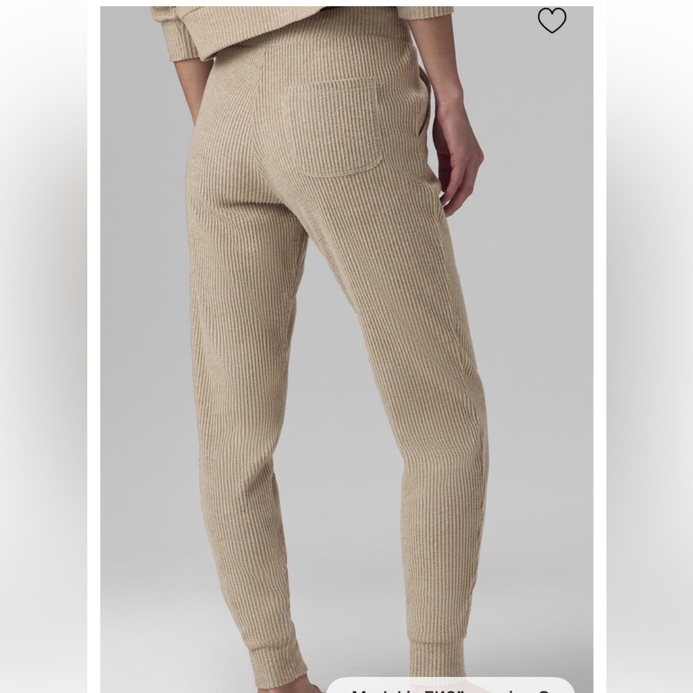 ALO yoga 2 piece set Muse hoodie and joggers in Gravel Heather tan size XS - Picture 2 of 11